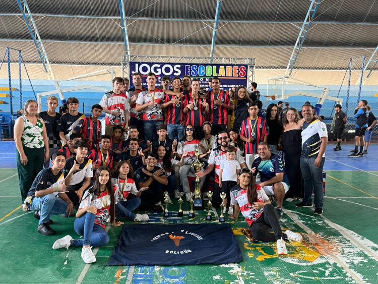 Escola Nossa Senhora de Lourdes é tricampeã geral dos Jogos Escolares Regionais e dá exemplo de como se faz esporte com excelência
