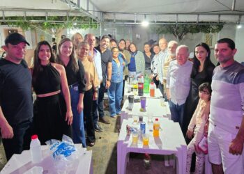 Prefeito de Iguaracy Dr. Pedro ALves prestigiou encerramento da Festa do Picos