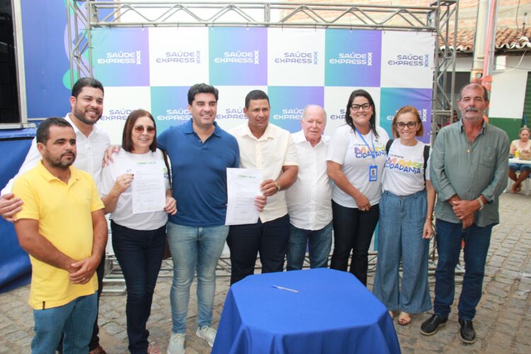 Dr. Pedro Alves, recebe visita do deputado estadual e secretário de Turismo e Lazer de Pernambuco Kaio Maniçoba, e Iguaracy ganha cozinha comunitária e novo ônibus