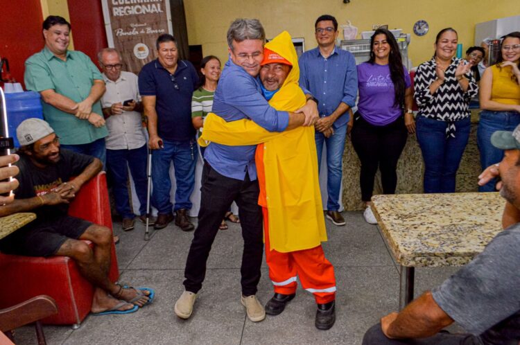 No Dia do Gari, Prefeitura de Afogados entregou novos fardamentos e epi’s aos profissionais da limpeza