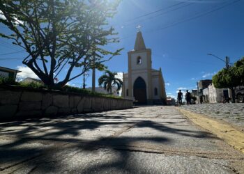 Prefeitura de Iguaracy promove ações de conscientização na campanha Maio Amarelo com foco na segurança viária