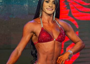 Atleta egipciense Jani Sousa conquista título de Campeã Overall em campeonato de fisiculturismo na Paraíba