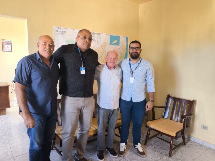 Prefeito de Iguaracy, Dr. Pedro Alves, protocola pedidos de melhorias nas estradas do município junto ao DER/PE