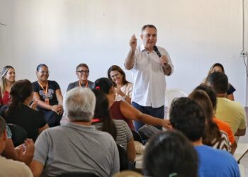 Prefeito Zeca Cavalcanti isenta comerciantes de taxas para barracas do São João 2025 em Arcoverde