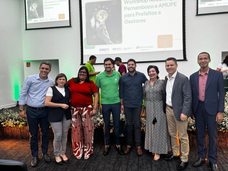 Prefeito de Iguaracy Dr. Pedro Alves é representado pelo Vice-Prefeito Marcos Melo em reunião com Neoenergia