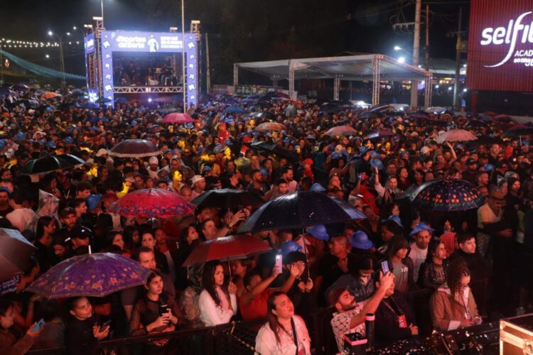 Penúltima noite do São João de Arcoverde 2025 agita o Polo Multicultural com grandes vozes femininas e talentos da terra