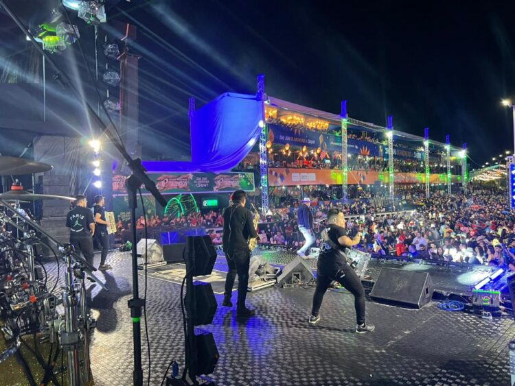 Sétima noite do São João de Arcoverde 2025 tem animação, forró e participação especial no encerramento da noite