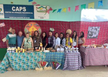 Prefeito de Iguaracy, Dr. Pedro Alves, e equipe participam de café da manhã com assistidos do CAPS