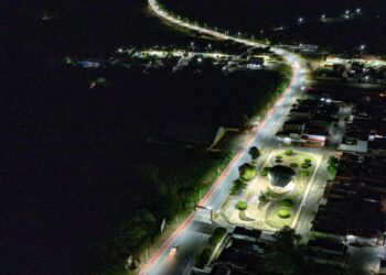 Entrada de Itapetim recebe iluminação de LED no trecho entre a Vila das Crianças e o Hospital