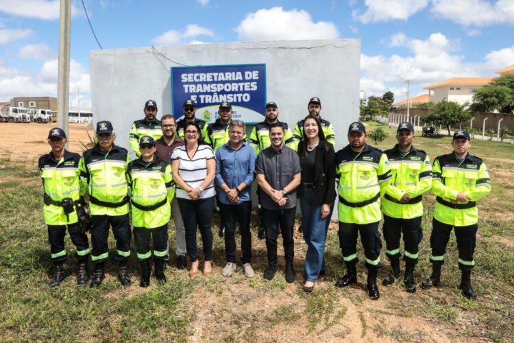 Prefeitura de Afogados entregou uniformes e EPI’s aos novos agentes de trânsito