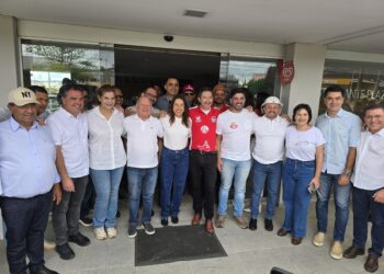 Prefeito de Iguaracy, Dr. Pedro Alves, participa de Missa do Vaqueiro em Serrita com Governadora Raquel Lyra