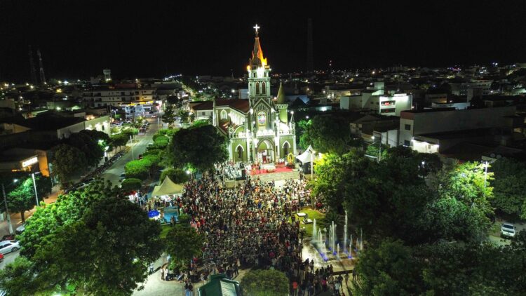 Diocese de Afogados celebra Santa Maria Madalena com fé, procissão e missa solene