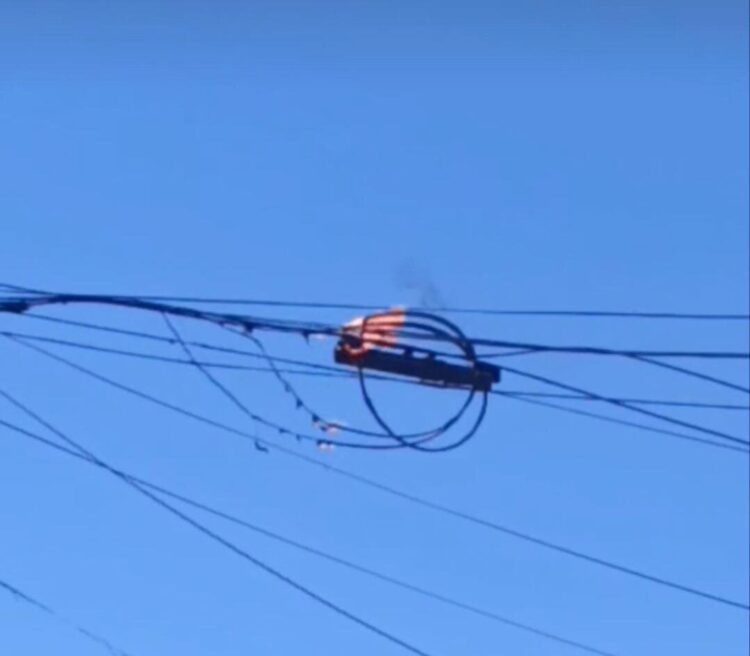 Poste pega fogo na manhã desta quarta-feira em Afogados da Ingazeira