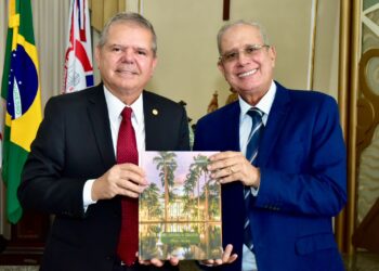 Fórum, Moradia Legal e título de cidadão pautam encontro entre Sávio Torres e o Presidente do TJPE