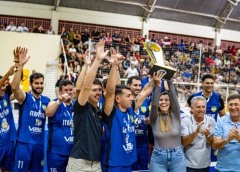 Finais dos Campeonatos de Futsal e Voleibol movimentam o Ginásio Miguel Arraes em Itapetim