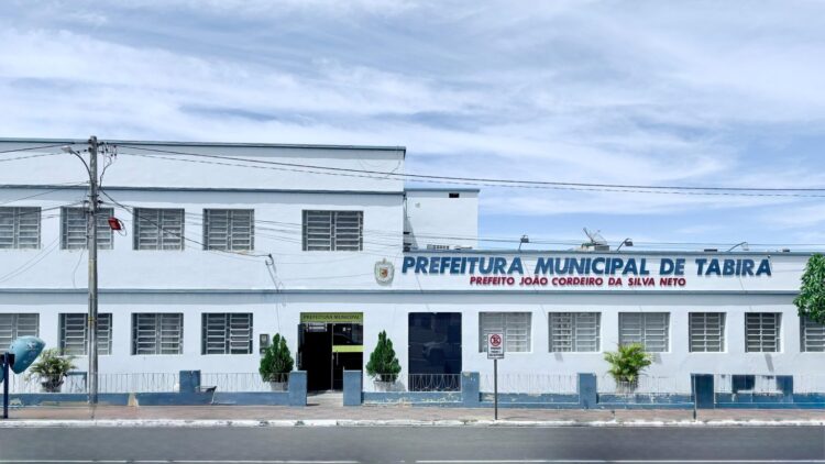 Prefeitura de Tabira realiza pagamento dos salários de julho e aquece economia local para a Festa de Agosto