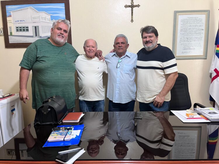 Prefeito de Iguaracy, Dr. Pedro Alves, participou de reunião com a diretoriaAfogados Futebol Clube