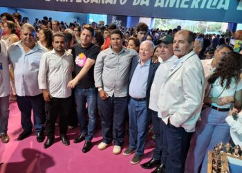 Prefeito de Iguaracy, Dr. Pedro Alves, e vereadores prestigiam a FENEARTE, maior feira de arte e artesanato da América Latina