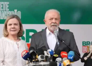 Governo Lula reage a post de Trump em defesa de Bolsonaro: “Deveria cuidar dos seus problemas”