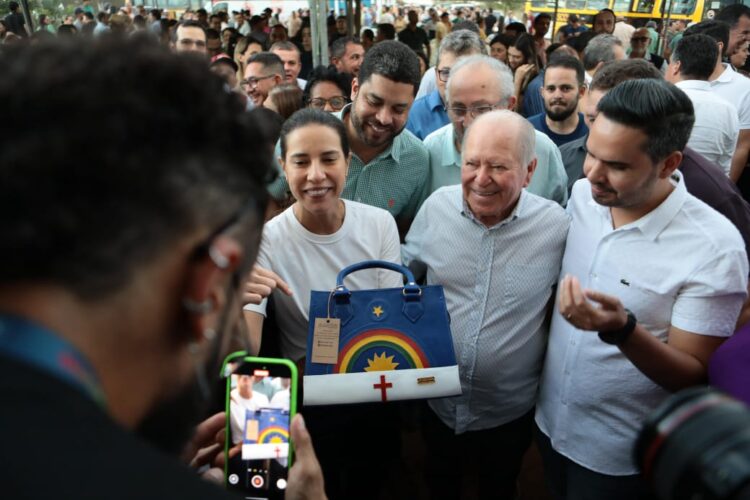 Grande público prestigiou inauguração e ordem de serviço assinada pela governadora Raquel Lyra em Iguaracy, junto ao prefeito Dr. Pedro Alves