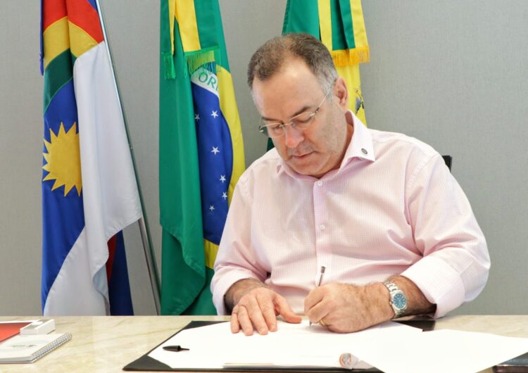 Prefeito Zeca Cavalcanti envia Projeto de Lei para isentar 3.157 famílias da Contribuição de Iluminação Pública em Arcoverde