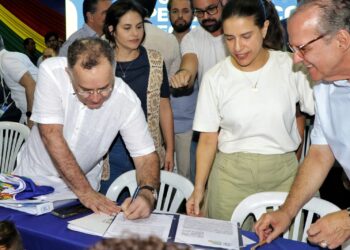 Governadora Raquel Lyra e prefeito Zeca Cavalcanti anunciam investimentos para Arcoverde e região durante o programa Ouvir para Mudar