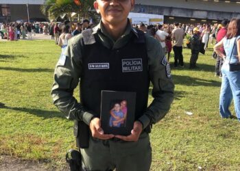 Prefeito de Iguaracy Dr. Pedro Alves, parabeniza três novos policiais militares formados em Pernambuco, filhos de Iguaracy