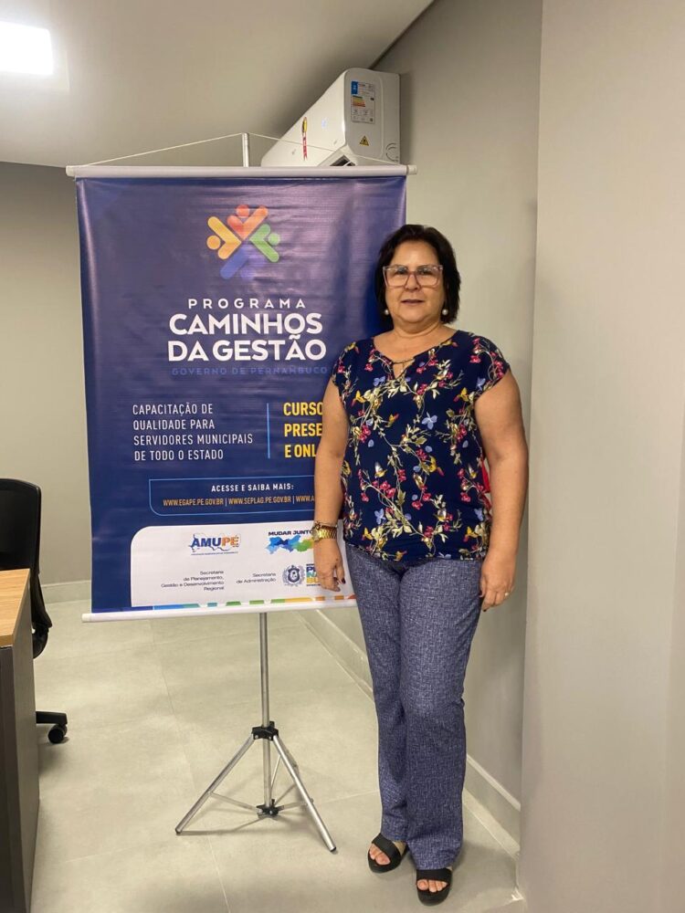 Diretora de Políticas para a Mulher participou de curso em Serra Talhada; Eliana Torres destaca atuação da Prefeitura de Iguaracy