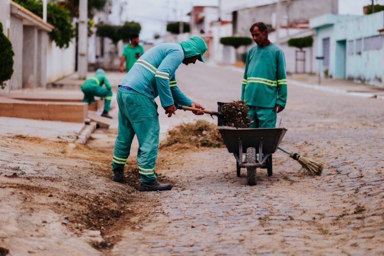 Prefeitura de Tabira autoriza nova pavimentação no Barro Vermelho com investimento de mais de R$ 100 mil, nesta sexta (22)