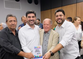 Prefeito de Iguaracy Dr. Pedro Alves celebra conquista conjunta com Kaio Maniçoba e Raquel Lyra para a EREM Professora Rosete Bezerra