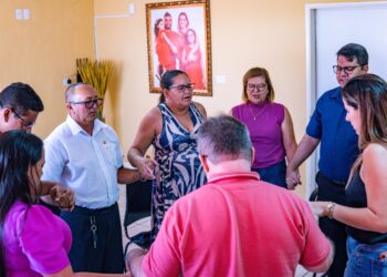 Prefeita Aline Karina participa de encontro para planejamento do Itapetim com Cristo 2025