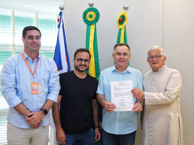 Prefeito Zeca Cavalcanti assina ordens de serviço para obras em educação e infraestrutura com investimento de mais de R$ 8 milhões