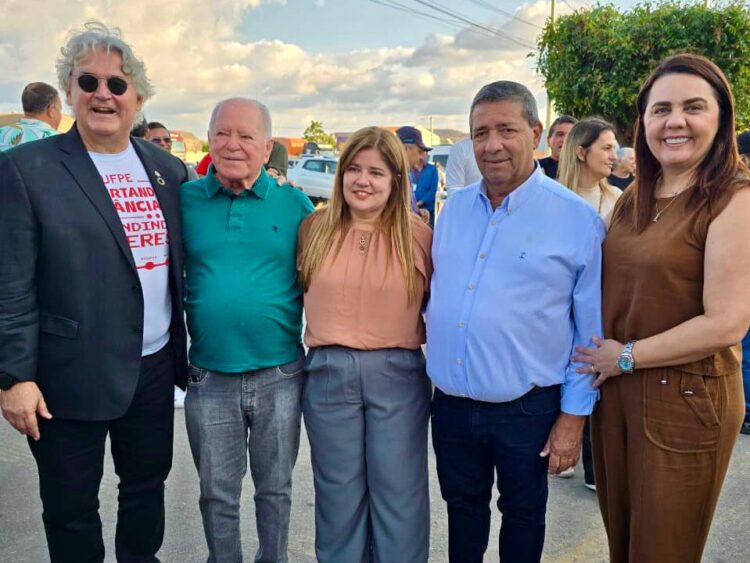 Prefeito de Iguaracy Dr. Pedro Alves prestigiou inauguração do Centro Acadêmico do Sertão ao lado da vice-governadora Priscila Krause