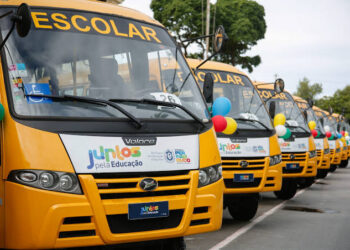 Tabira recebe dois novos micro-ônibus escolares nesta sexta-feira (05)