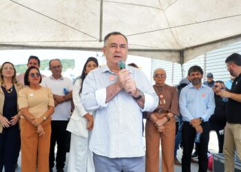 Prefeito Zeca Cavalcanti entrega CER II e amplia cuidado especializado a crianças com TEA e pacientes com necessidades especiais