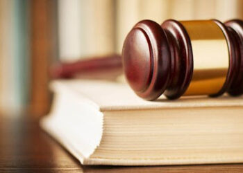 Justiça condena filhos a pagarem pensão alimentícia para mãe idosa