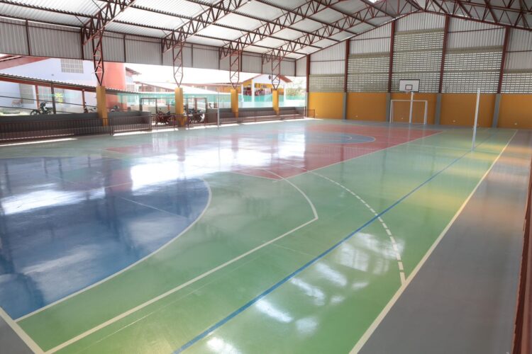 Prefeitura de Afogados inaugurou quadra poliesportiva na escola Dom Mota