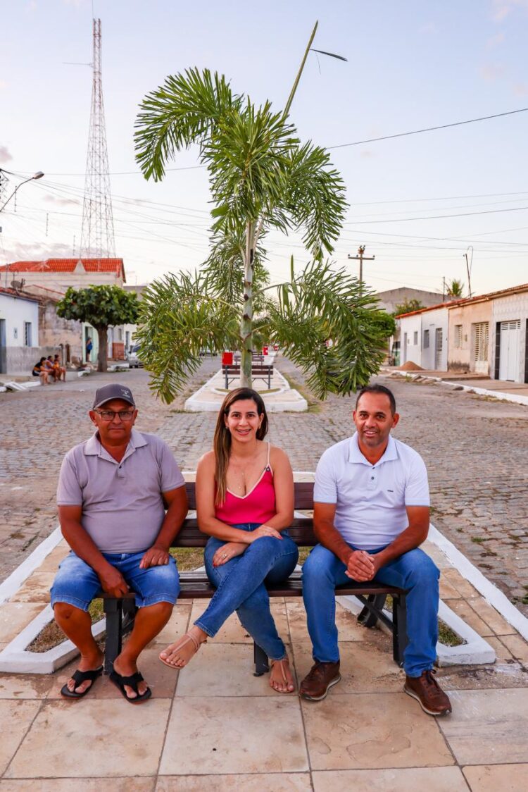 Governo Municipal de Itapetim revitaliza praça e instala iluminação de LED no Distrito de Piedade do Ouro
