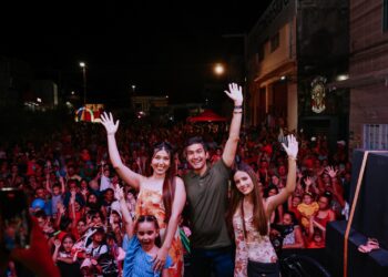 Festa do Dia das Crianças em Tabira reúne mais de 3 mil pessoas na Praça Pedro Pires Ferreira