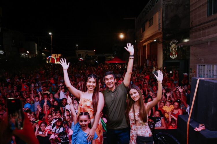 Festa do Dia das Crianças em Tabira reúne mais de 3 mil pessoas na Praça Pedro Pires Ferreira