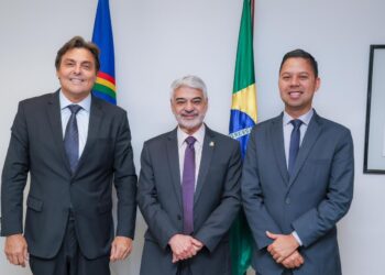 Marconi Santana lidera missão estratégica em Brasília e garante avanços cruciais para todo o Pernambuco