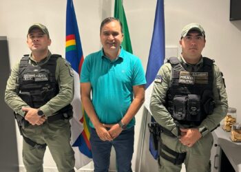 Gilson Bento se reúne com a Polícia Militar para discutir melhorias na segurança pública de Brejinho