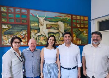 Prefeito Dr. Pedro Alves discute modernização da Estação Ferroviária de Iguaracy em reunião no Recife