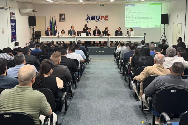 Encontro na Amupe detalha regras e benefícios da EC 136/2025 para a gestão municipal