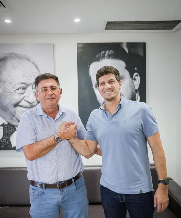 Adelmo Moura anuncia coordenação da campanha de João Campos no Sertão e desiste de pré-candidatura a deputado estadual