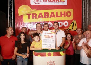 Prefeitura de Tabira autoriza pavimentação da Rua Senador Paulo Guerra em noite de celebração
