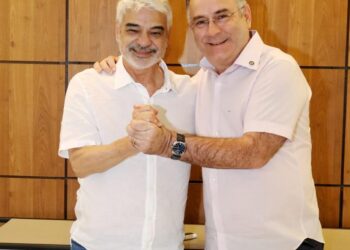 Prefeito Zeca Cavalcanti recebe senador Humberto Costa para tratar de investimentos e demandas de Arcoverde