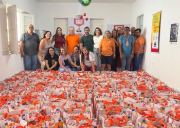 Prefeito Zeca Cavalcanti anuncia entrega de cestas natalinas e reforça cuidado com famílias atendidas pelas Cozinhas Comunitárias de Arcoverde