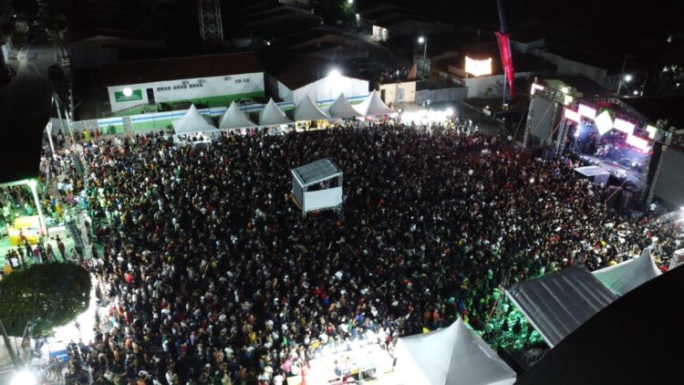 Brejinho abre Festa de Janeiro com multidão e celebra 94 anos de tradição