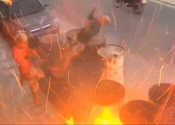 Em Pernambuco, vídeo mostra jovem sendo arremessado após explosão em tambor metálico